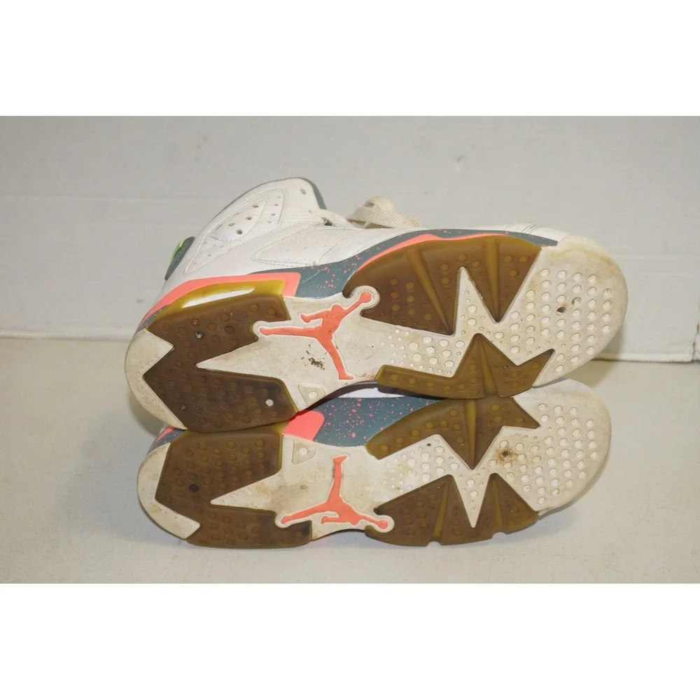 Air Jordan 6 Retro Mango Ghost Green Sneakers Size 6.5y Pre-Owned 384665-114